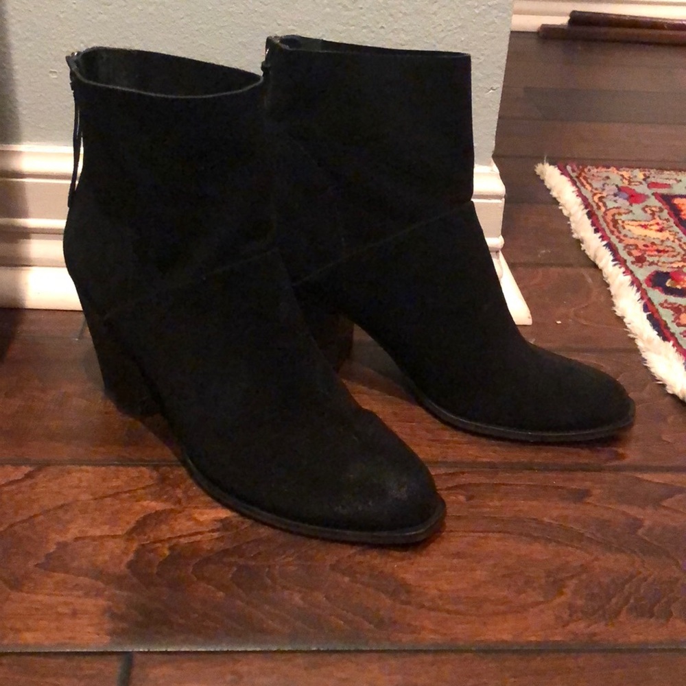 NWOT Genuine Suede Booties